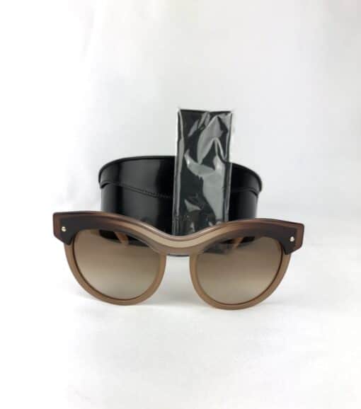 Salvatore Ferragamo Stylish Ladies Sunglasses - Image 3