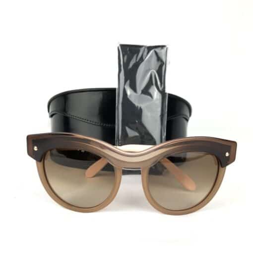 Salvatore Ferragamo Stylish Ladies Sunglasses - Image 2