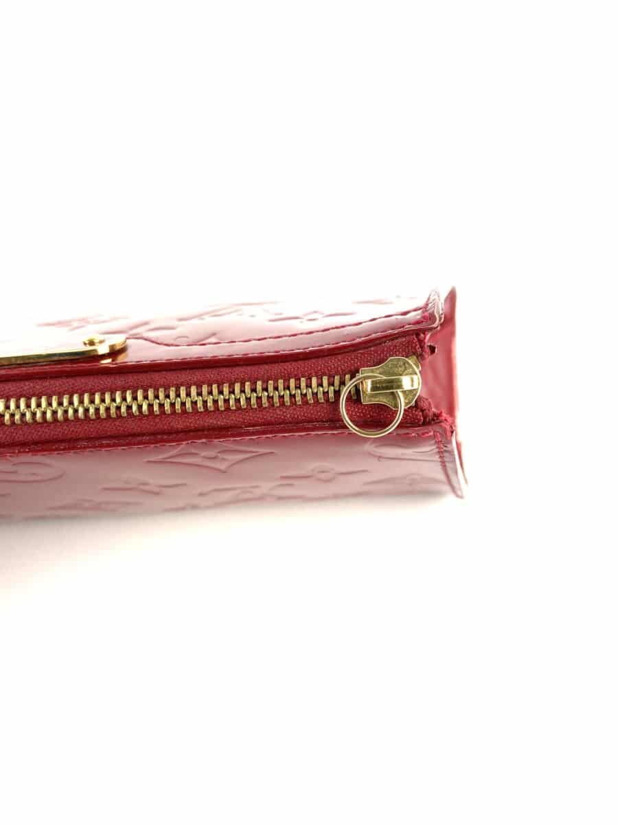 LOUIS VUITTON Monogram Vernis Pochette Cosmetic Pouch Red M90172 LV Auth  46847 Patent leather ref.981109 - Joli Closet