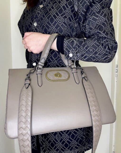 Bottega Veneta Ellittica Medium Tote Leather with Intrecciato Detail - Image 11