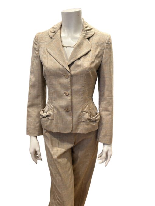 Louise Kennedy Ladies 2 piece suit (Size 10)