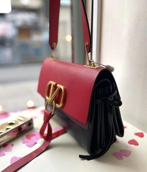 Valentino Garavani VRing Shoulder Bag Leather Small. - Image 16