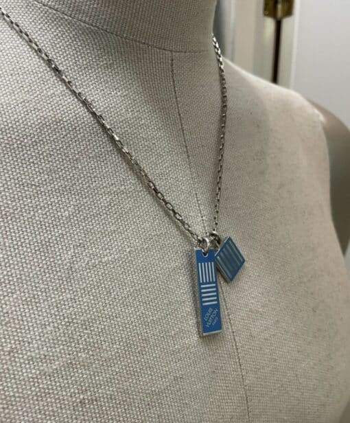 Louis Vuitton Damier Colour Palladium Plated Pendant Necklace in Silver. - Image 10