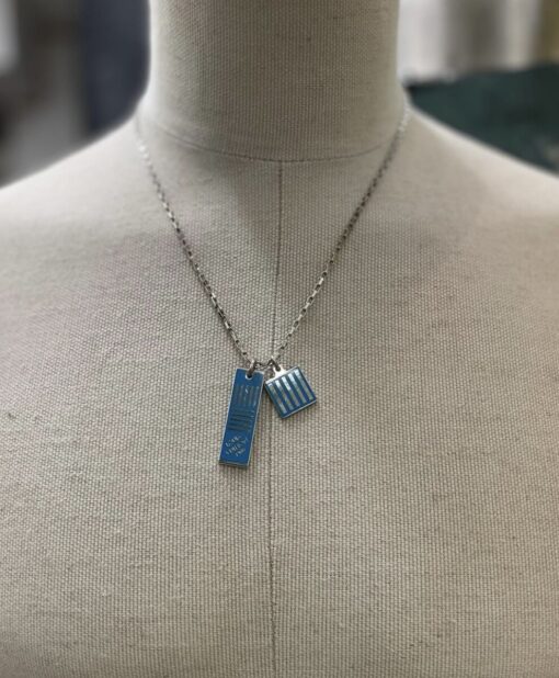 Louis Vuitton Damier Colour Palladium Plated Pendant Necklace in Silver. - Image 11