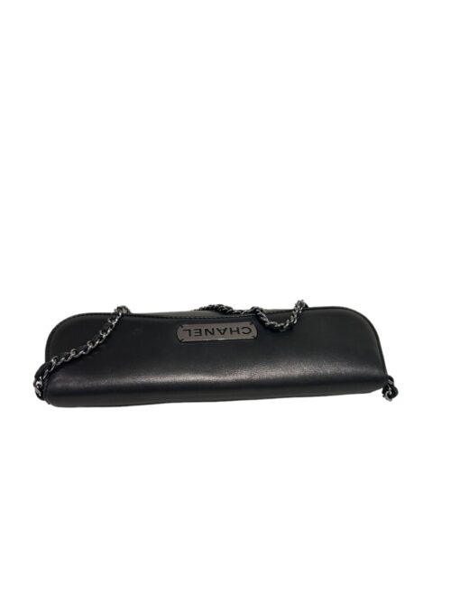 CHANEL Vintage Lambskin Logo Pochette Shoulder Bag in Black. - Image 7