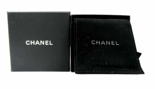 CHANEL Gripoix Poured Glass CC Brooch Gold Multicolor 2018 collection. - Image 6