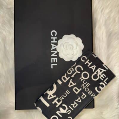 CHANEL Canvas 31 Rue Cambon Yen Wallet Black.