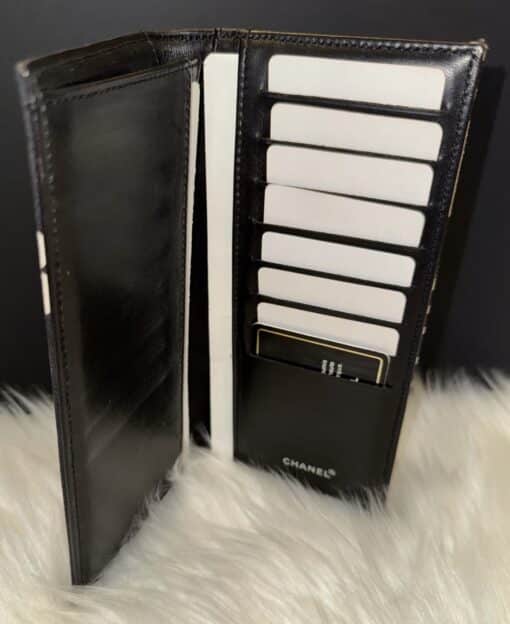 CHANEL Canvas 31 Rue Cambon Yen Wallet Black. - Image 9