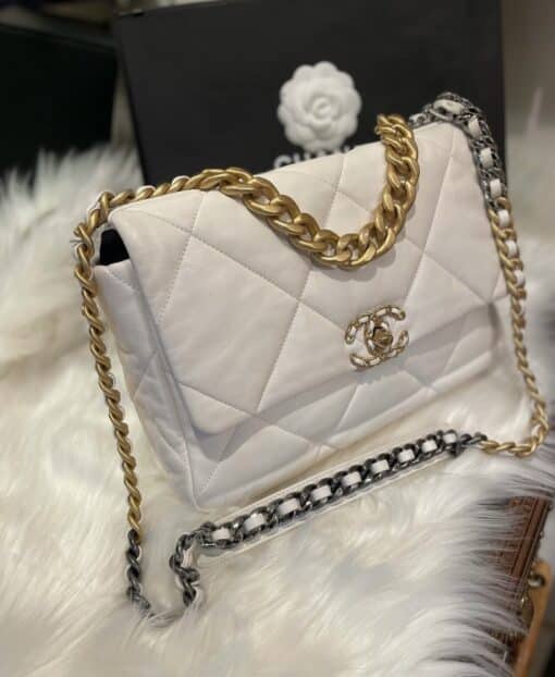CHANEL Lambskin Quilted Large Chanel 19 Flap White.