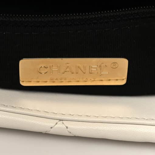 CHANEL Lambskin Quilted Large Chanel 19 Flap White. - Image 7