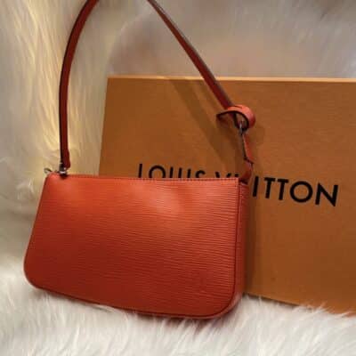 Louis Vuitton EPI Leather Shoulder Pochette Accessories NM in Orange.