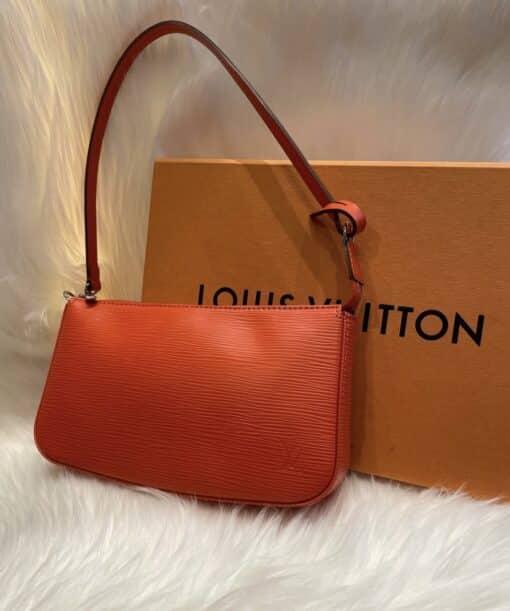 Louis Vuitton EPI Leather Shoulder Pochette Accessories NM in Orange.