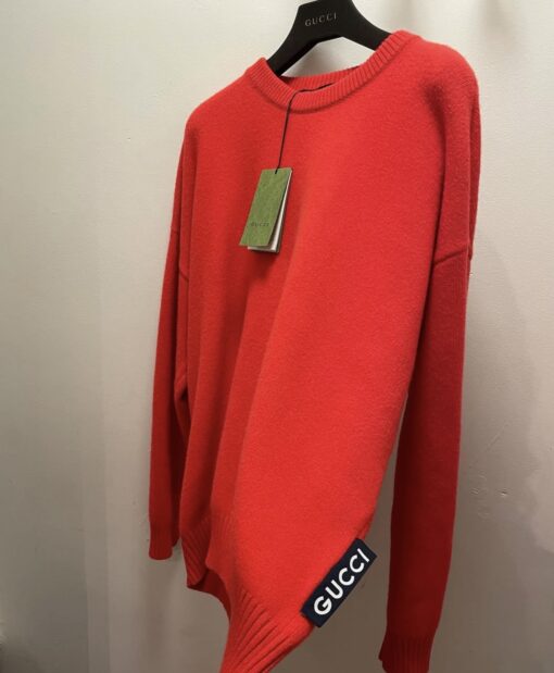 Gucci Men's Logo Tab Crew Neck Knit Jumper in Tomato Red (Size oversized M)