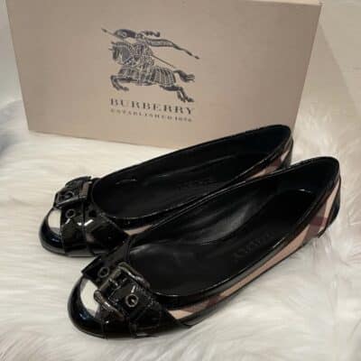 Burberry Black and Nova Cheque Coated Canvas and Patent Leather Flats (Size 36)