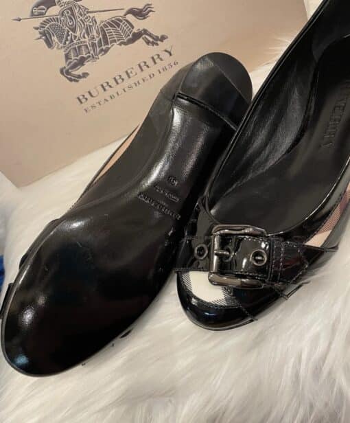 Burberry Black and Nova Cheque Coated Canvas and Patent Leather Flats (Size 36) - Image 6