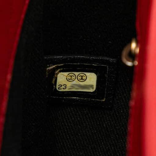 CHANEL Calfskin Quilted Medium Coco Curve Messenger Flap Red Bag - Image 5