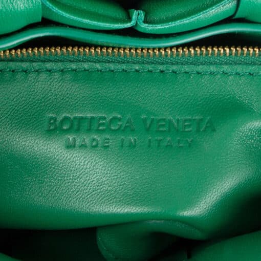 BOTTEGA VENETA Nappa Médium Intreccio Padded Cassette Crossbody Bag Racing Green - Image 4