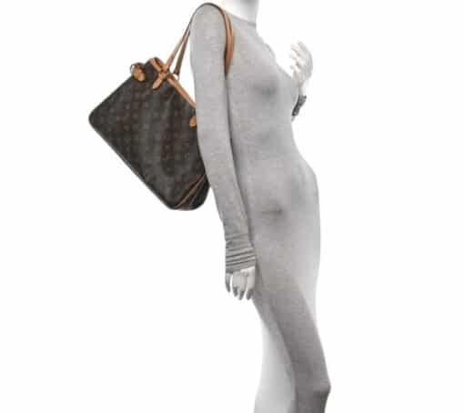 Louis Vuitton Monogram Batignolles Horizontal Monogram - Image 3
