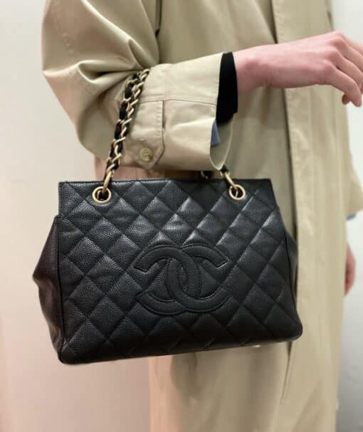 Chanel Black Vintage Caviar Leather CC petite Shopping Tote - Image 17