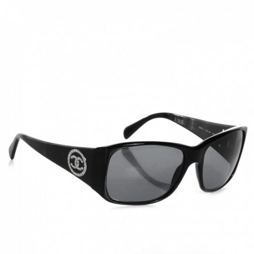 CHANEL Pearl CC Ladies Sunglasses Black. - Image 4