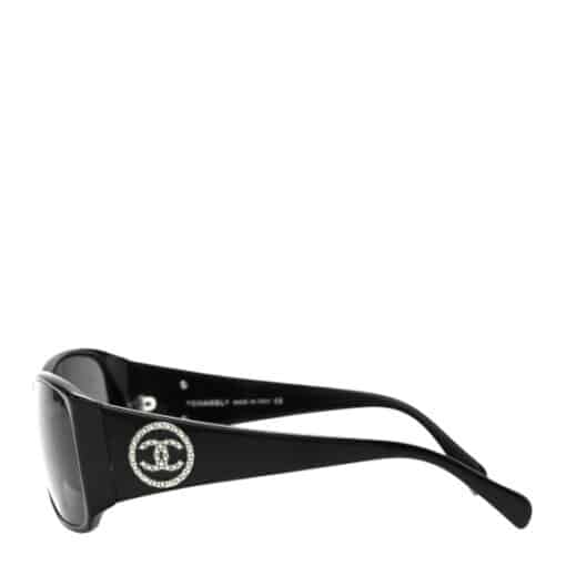 CHANEL Pearl CC Ladies Sunglasses Black. - Image 7