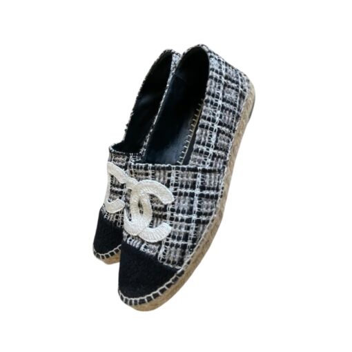 Chanel Black/White Tweed And Fabric CC Flat Espadrilles (Size 42) - Image 6