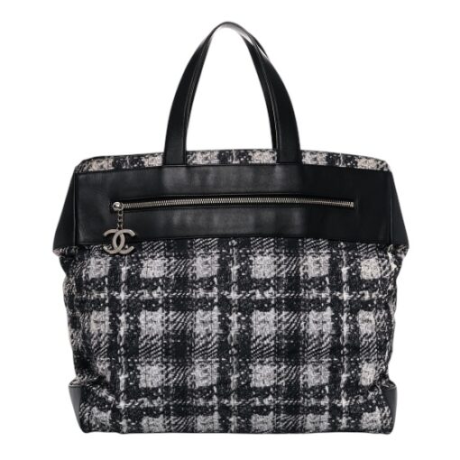 CHANEL Lambskin Nylon Tweed Printed Tote Black White. - Image 9