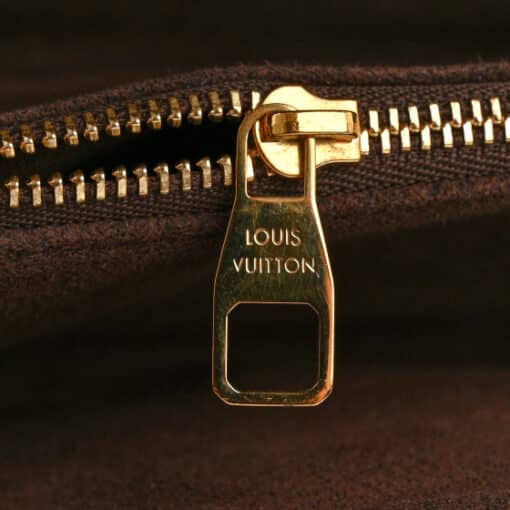 Louis Vuitton Monogram Pochette Metis East West. - Image 3