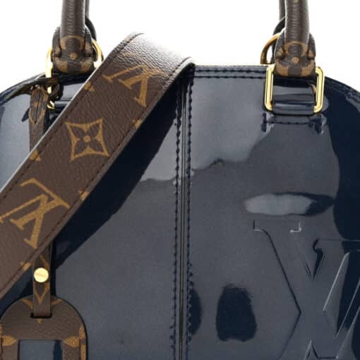 Louis Vuitton Patent leather Monogram Alma BB Marine. - Image 4