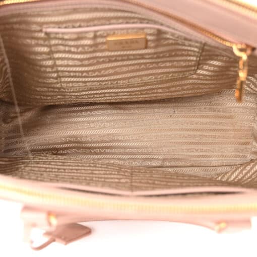 PRADA Saffiano Medium Galleria Double Zip Tote Cammeo. - Image 2
