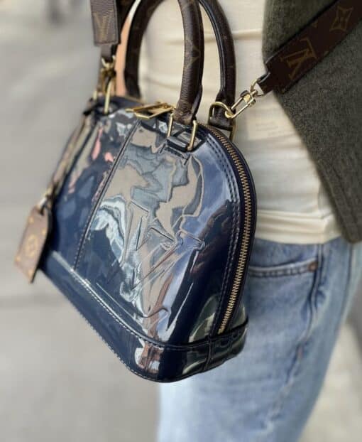 Louis Vuitton Patent Leather Monogram Alma BB Marine. - Image 18