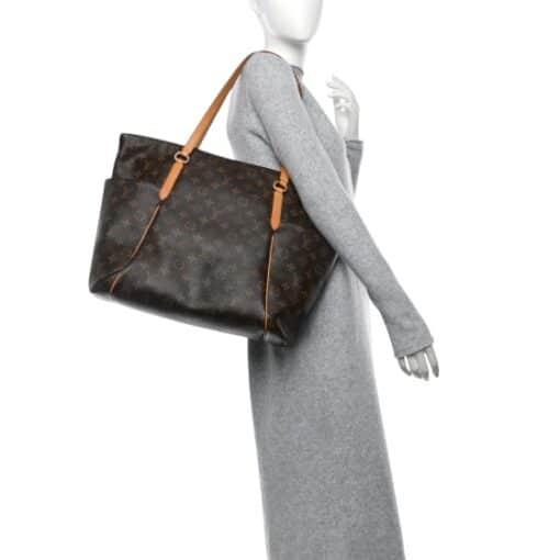 Louis Vuitton Monogram Totally GM Shoulder Bag. - Image 8