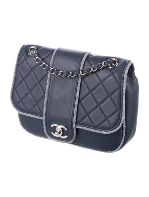 CHANEL Navy 2019 Quilted Lambskin and Metallic Trim Elementary Chic Shoulder Bag - Image 8