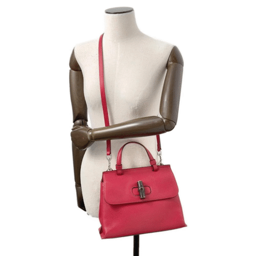 Gucci Small Bamboo Daily Tote Crossbody bag. - Image 12
