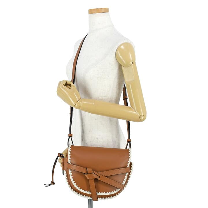 LOEWE Gate Leather Shoulder Crossbody Bag - Image 8