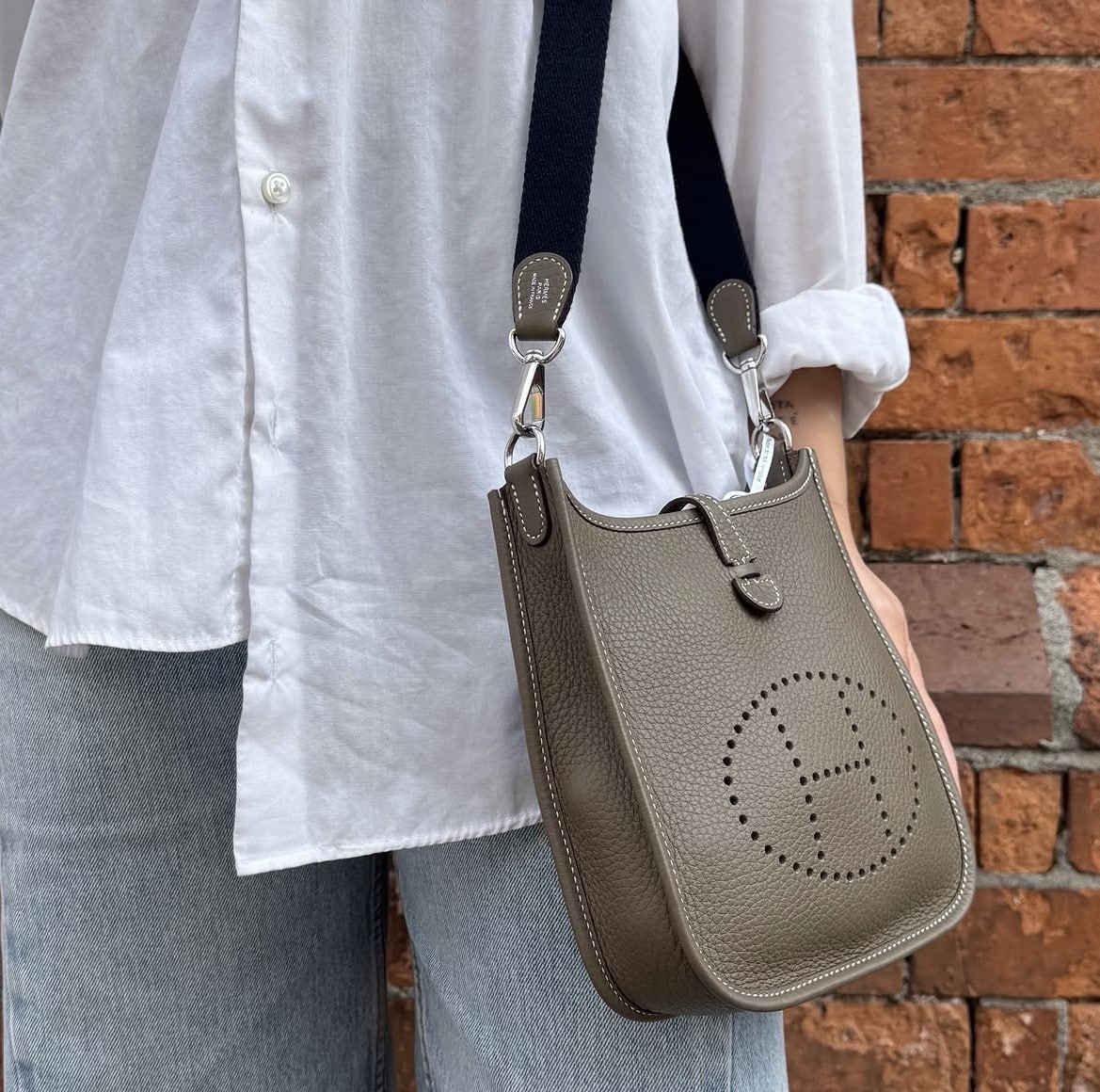 HERMES Taurillon Clemence Amazone Evelyne TPM Etoupe Bleu Indigo Strap