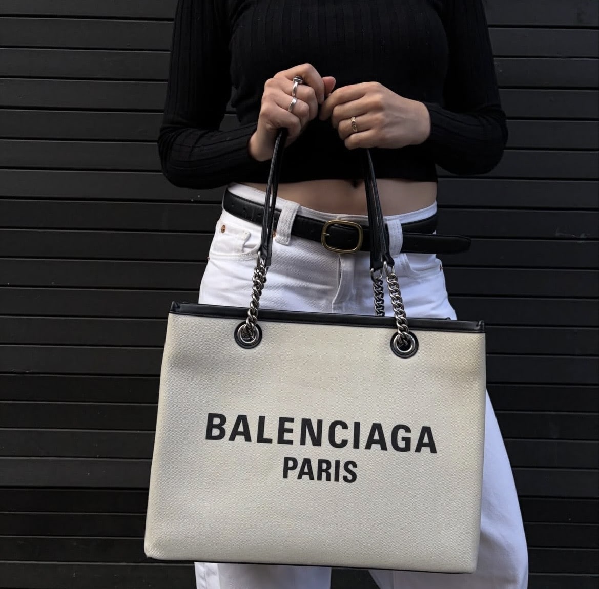 BALENCIAGA Canvas Tote in Beige. - Image 9