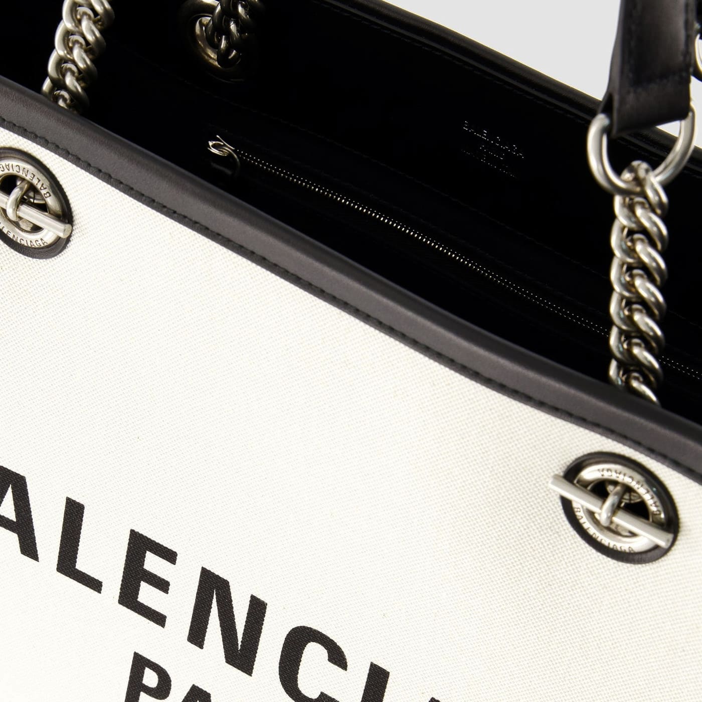BALENCIAGA Canvas Tote in Beige. - Image 7