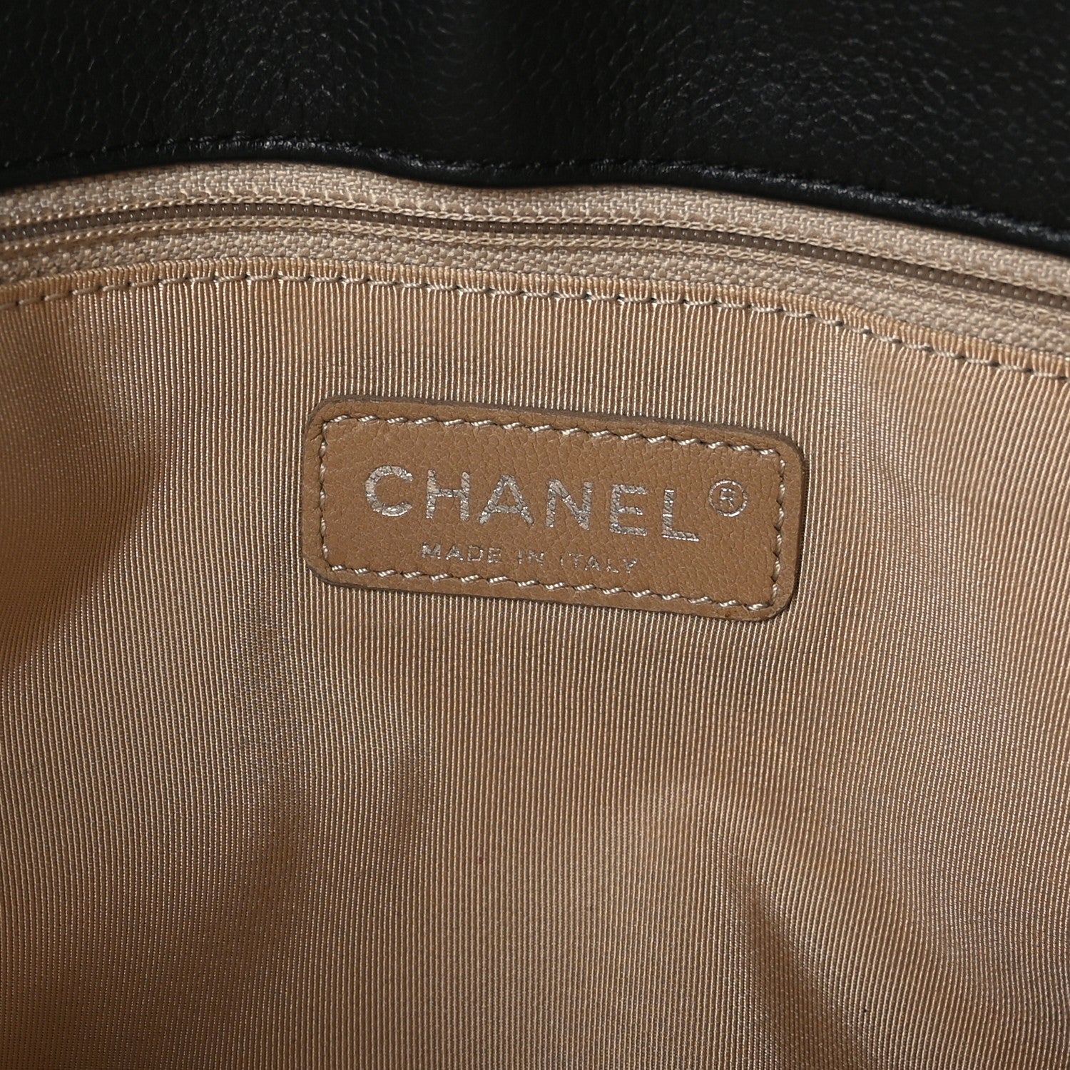 CHANEL Caviar Quilted Timeless CC Soft Tote Black. - Image 3