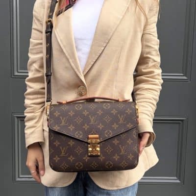 LOUIS VUITTON Monogram Pochette Metis