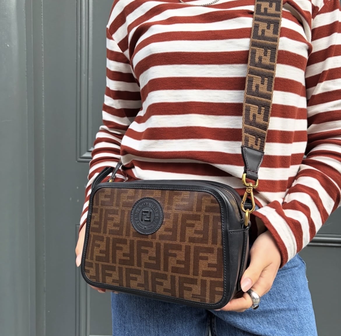 FENDI Glazed Fabric Vitello Century FF 1974 Stamp Patch Camera Case Mogano Panna Black - Image 11