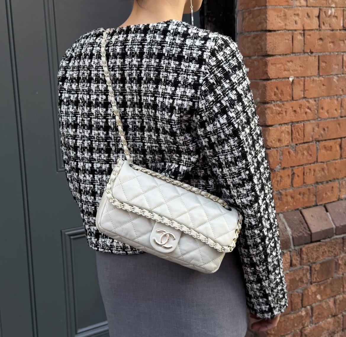 CHANEL Calfskin Quilted small Chain Me Flap in Pearly Beige. - Image 11
