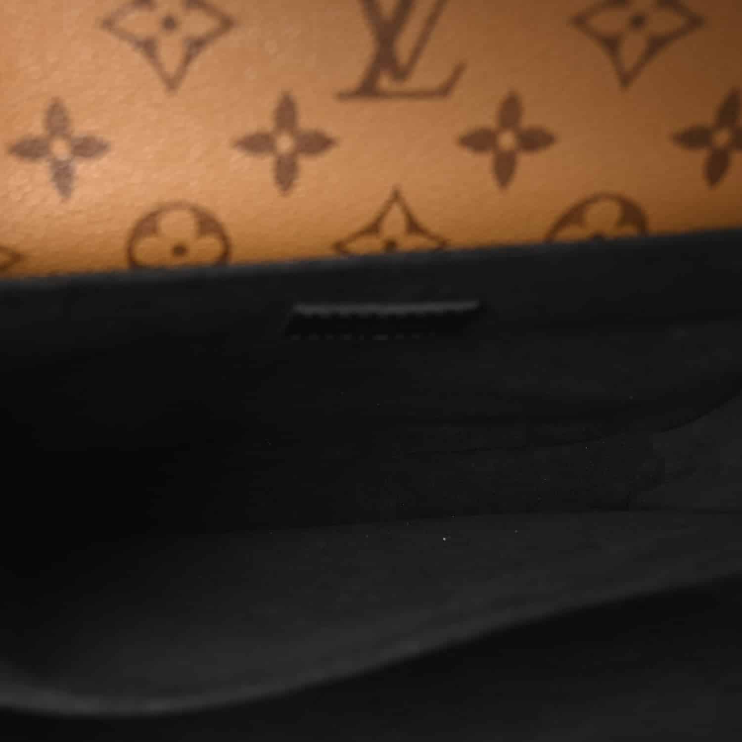 Louis Vuitton Reverse Monogram Pochette Metis. - Image 3