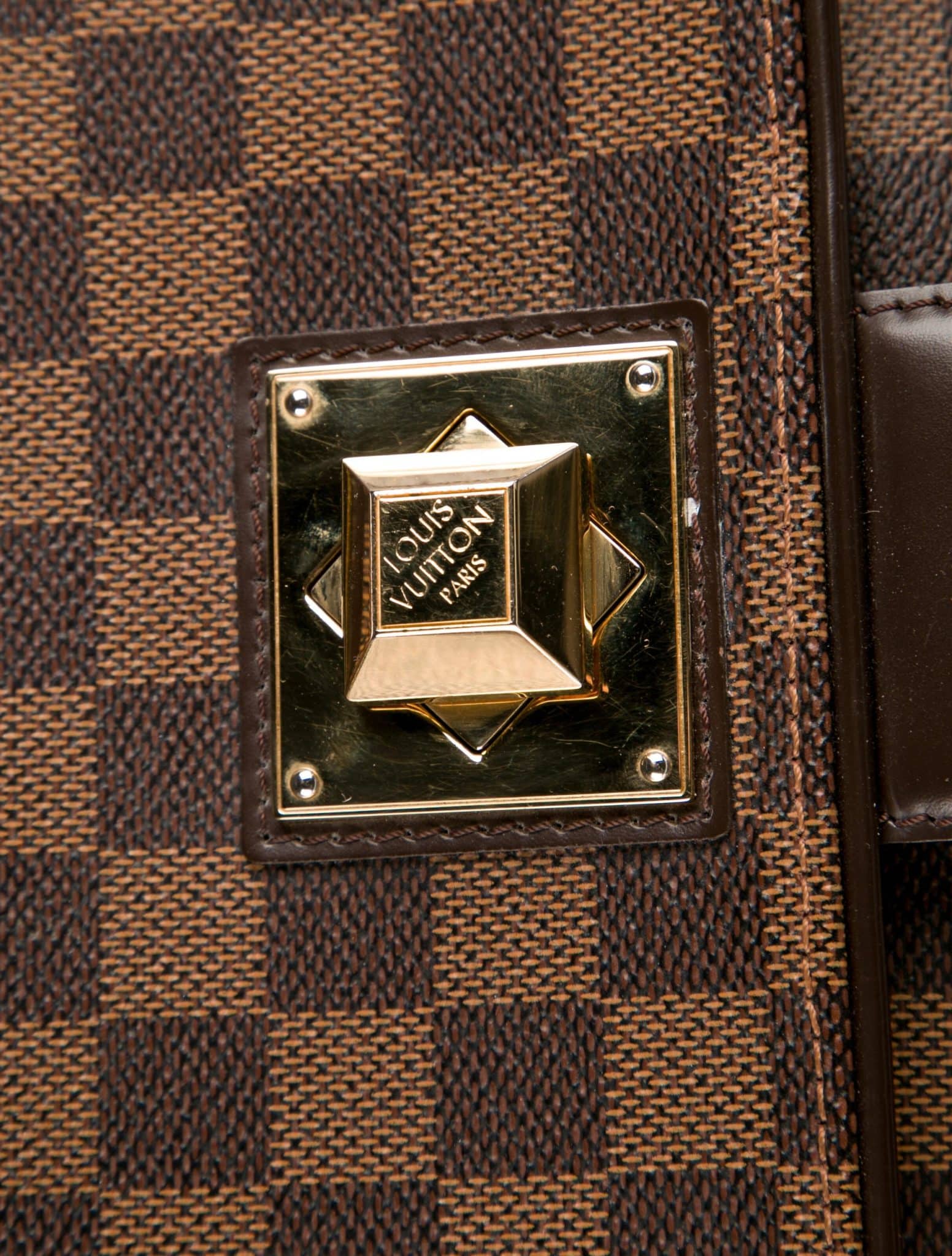 LOUIS VUITTON Damier Ebene Bergamo MM Shoulder Bag - Image 4