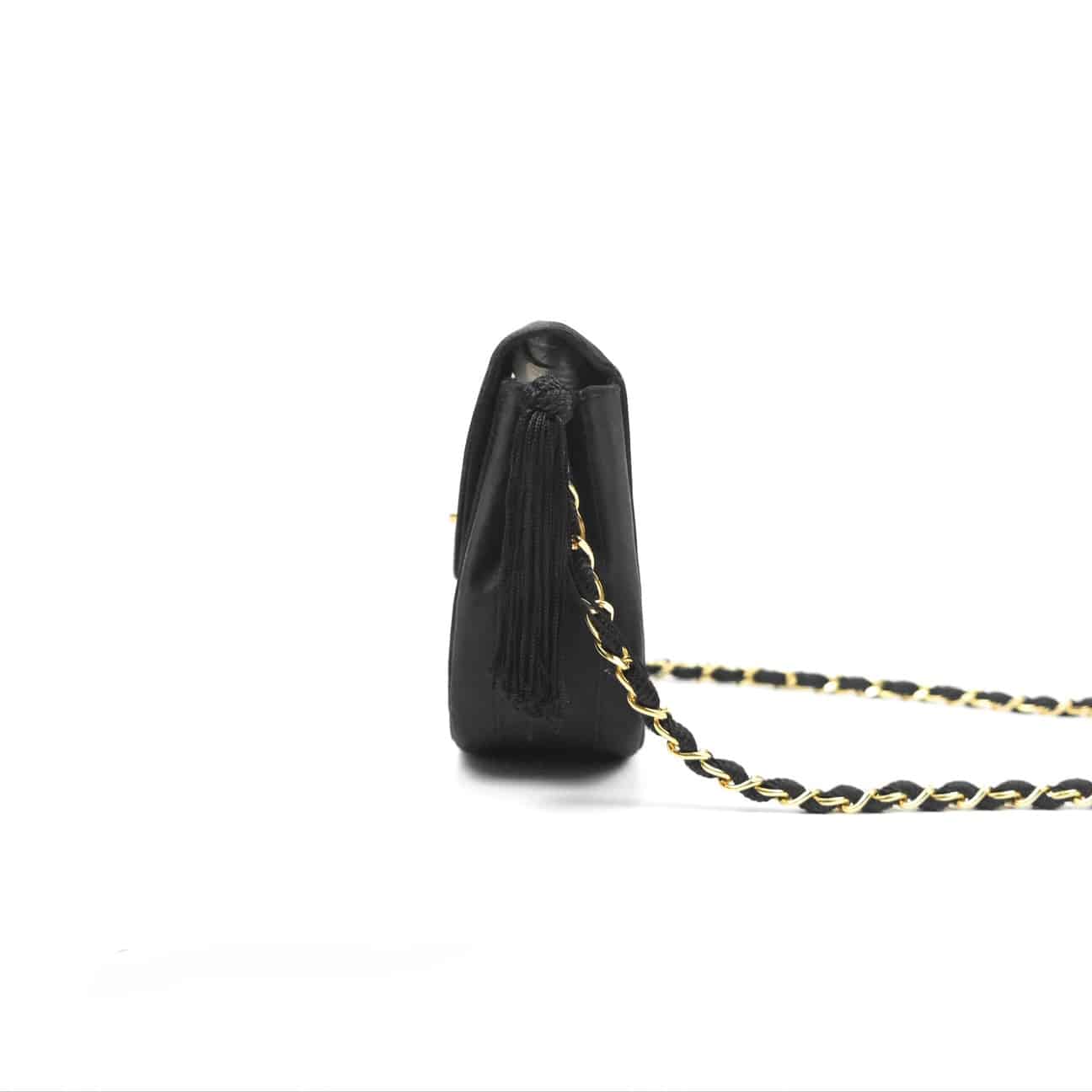 CHANEL Vintage Half Moon Chain Shoulder Bag Satin Black Gold CC 24k. - Image 4