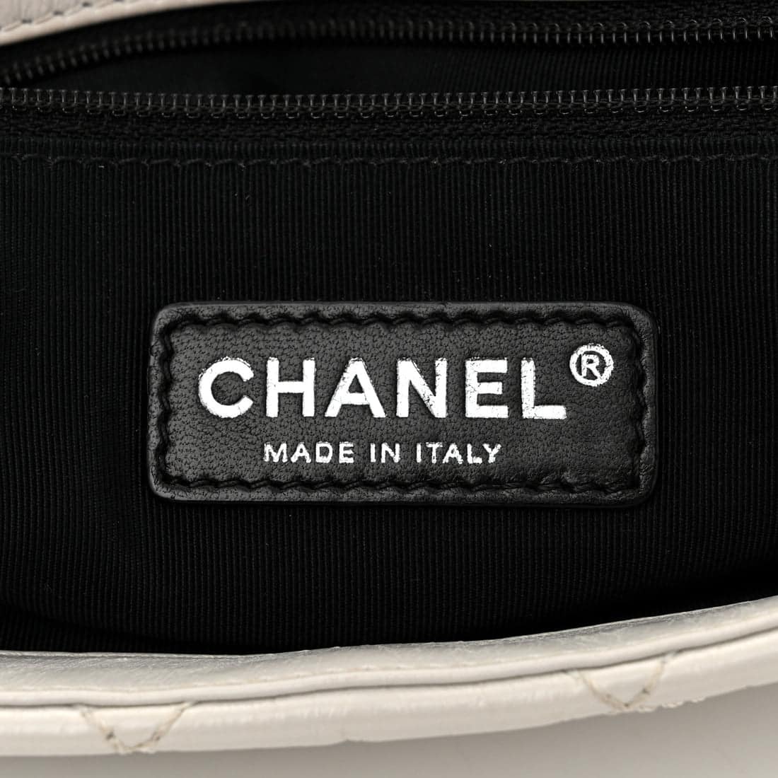 CHANEL Calfskin Quilted small Chain Me Flap in Pearly Beige. - Image 3