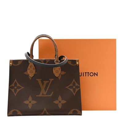 Louis Vuitton Reverse Monogram Giant Onthego MM.
