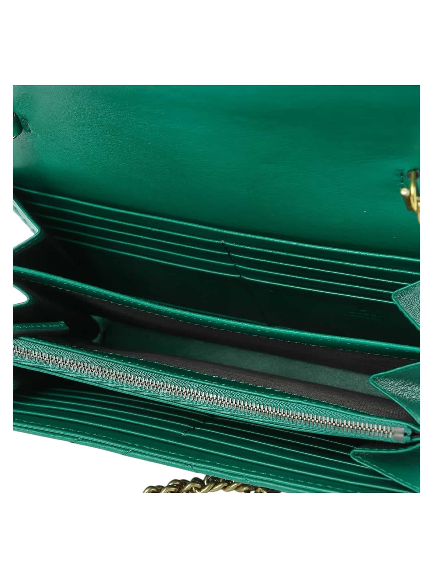 GUCCI Calfskin Matelasse GG Marmont Chain Wallet in Emerald Green. - Image 4