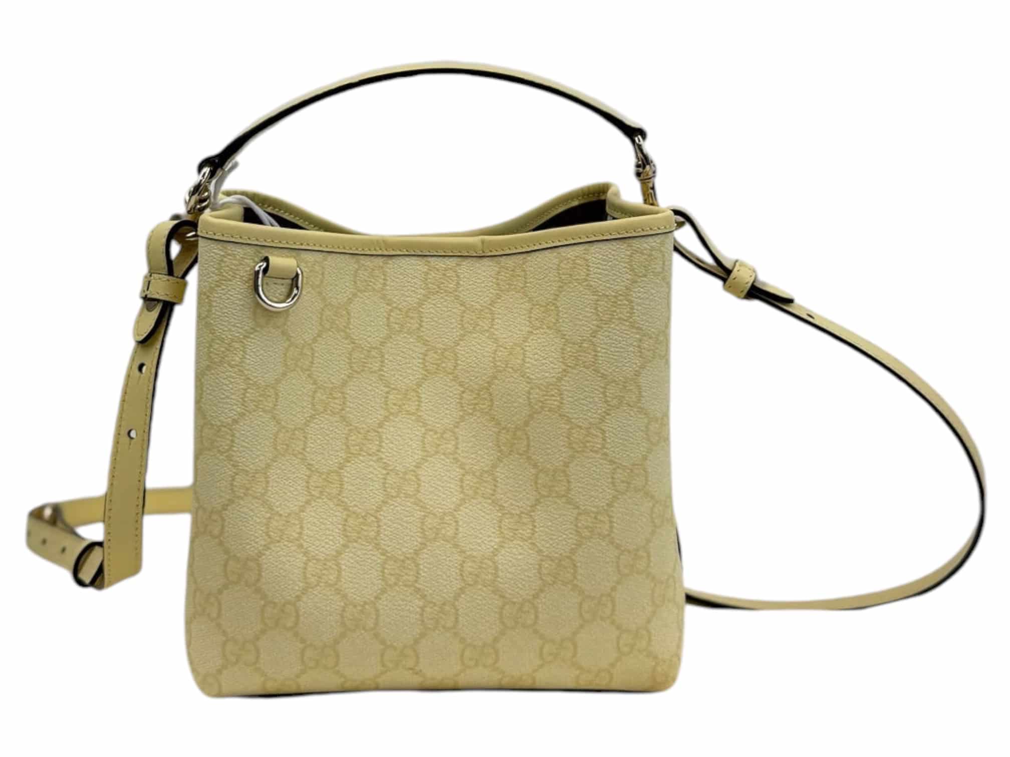 GUCCI Emblem Bucket Bag. - Image 3