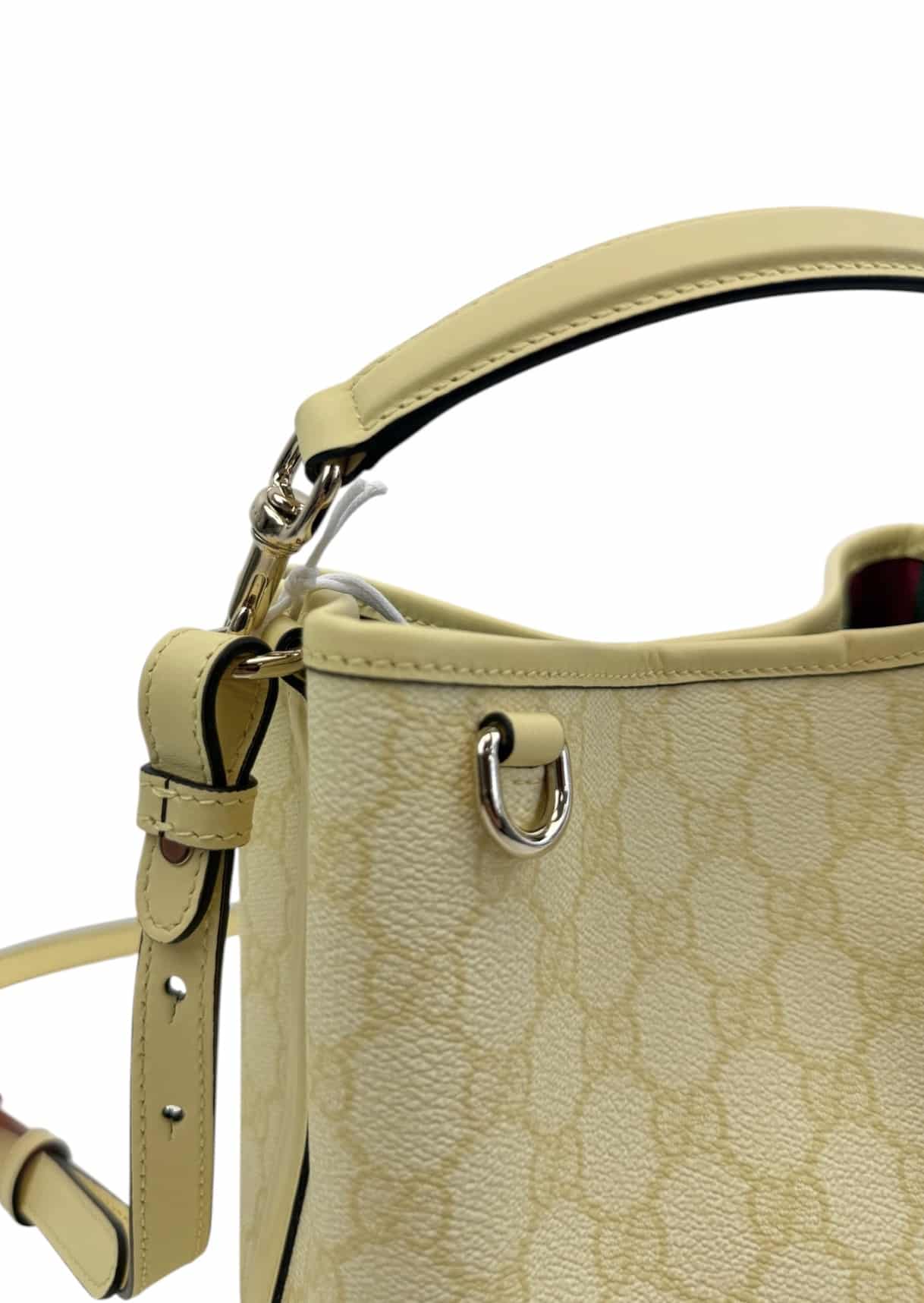 GUCCI Emblem Bucket Bag. - Image 7